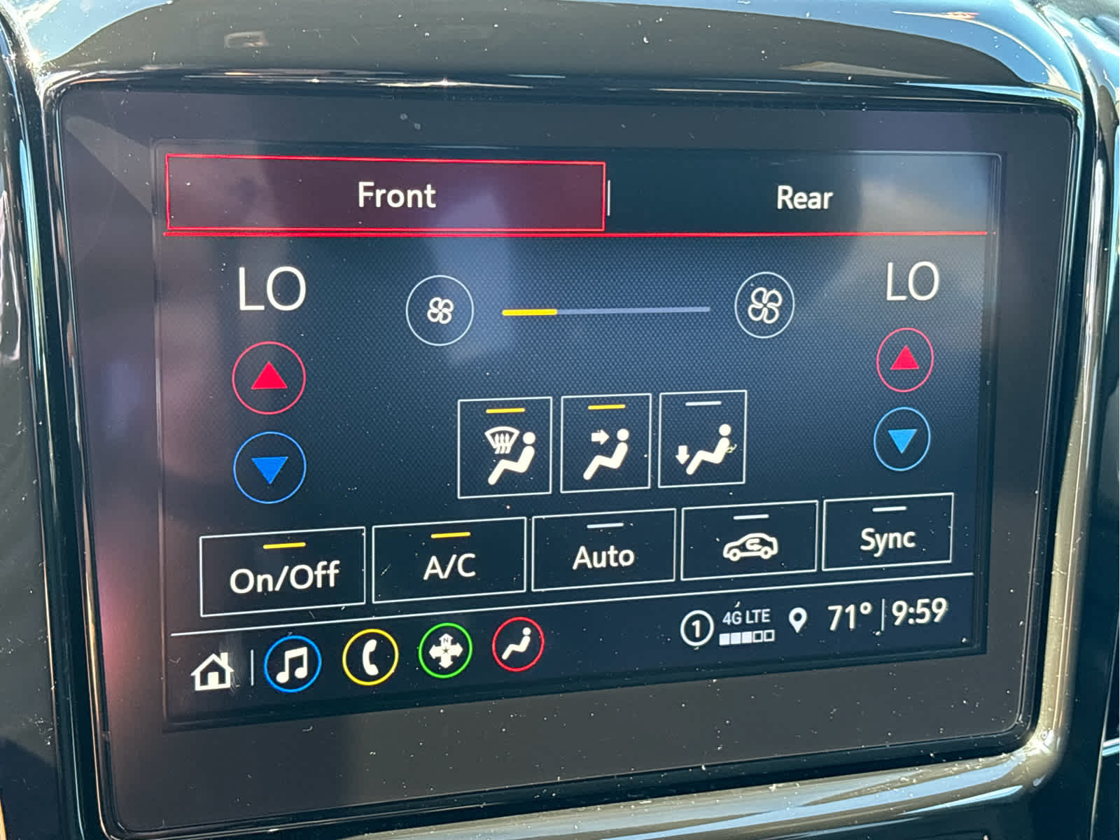 Certified 2023 Chevrolet Traverse LT FWD image 16