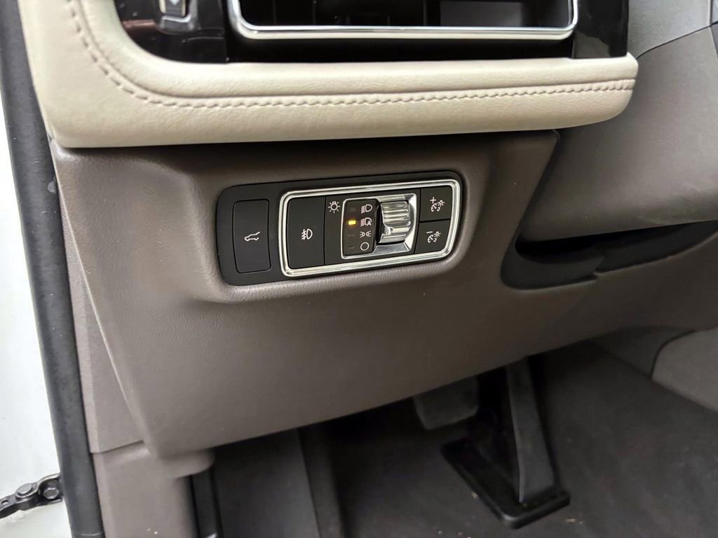 Used 2020 Lincoln Aviator Reserve w/ Equipment Group 201A image 15