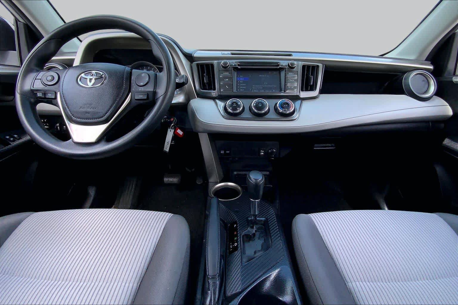 Used 2015 Toyota RAV4 LE FWD image 15