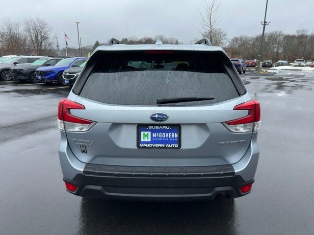 Used 2023 Subaru Forester Premium image 7
