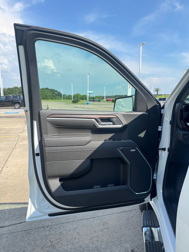 New 2026 GMC Sierra 1500 SLT w/ SLT Premium Plus Package image 10