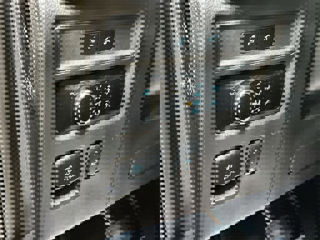 Used 2024 Ford Expedition Max XLT image 16