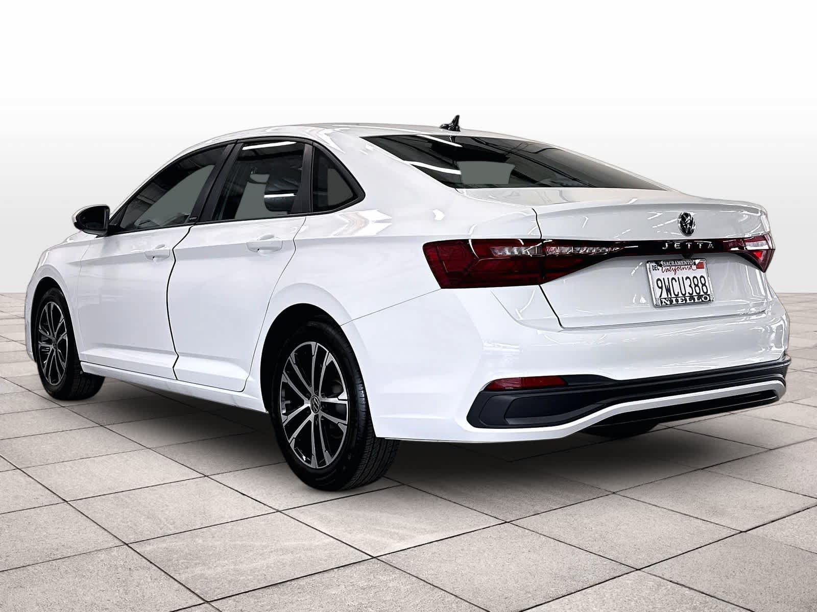 Used 2026 Volkswagen Jetta Sport FWD image 7