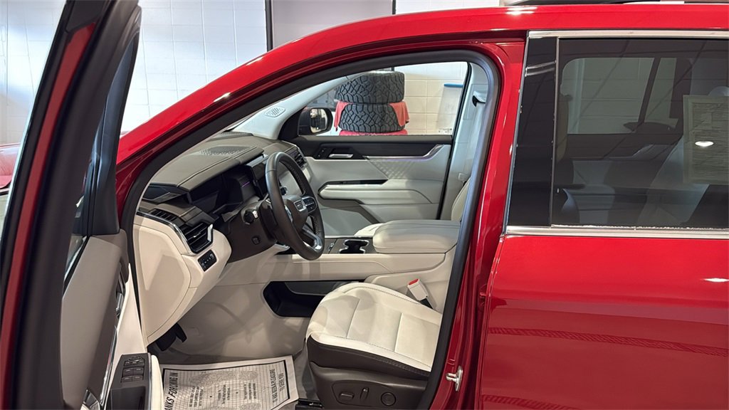 Used 2024 GMC Acadia Denali image 23