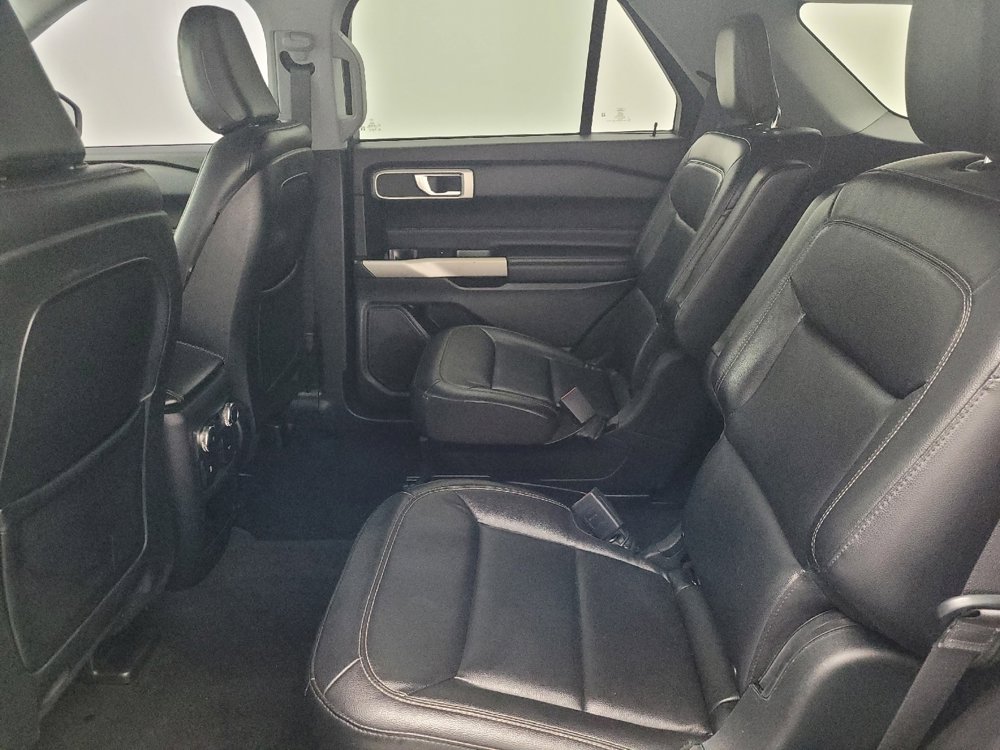 Used 2020 Ford Explorer XLT w/ Equipment Group 202A image 18