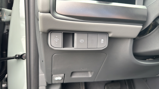 New 2027 Kia EV3 Wind FWD image 28