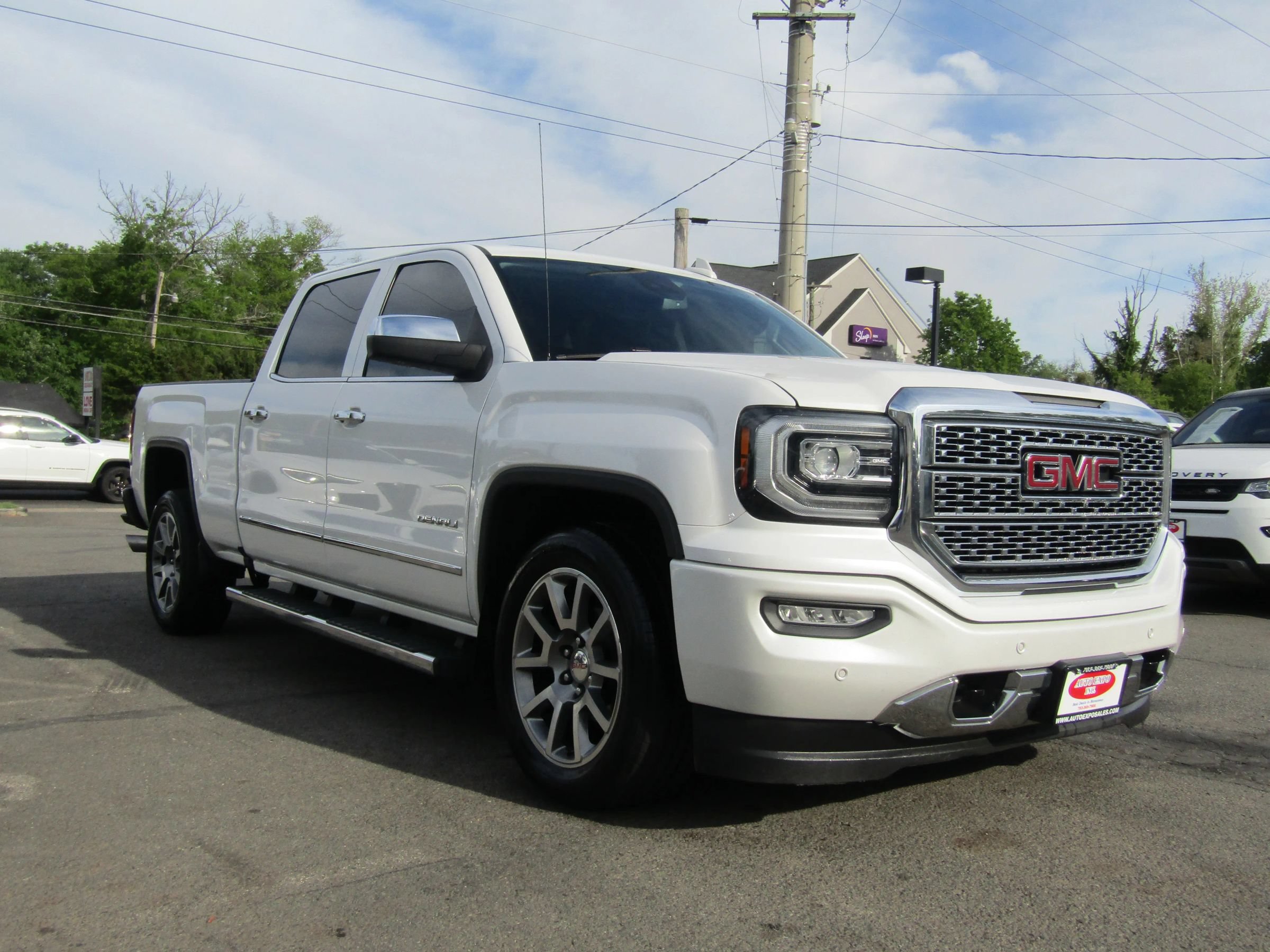 Used 2017 GMC Sierra 1500 Denali AWD/4WD image 1