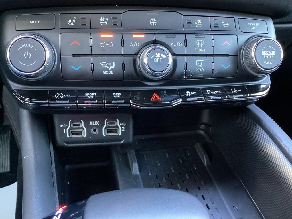 Used 2025 Dodge Durango GT AWD/4WD image 23