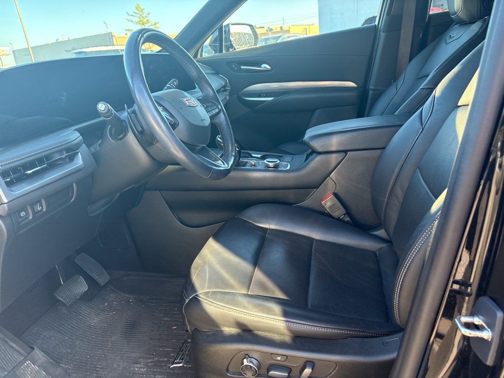 Used 2024 Cadillac XT4 Premium Luxury AWD/4WD image 11
