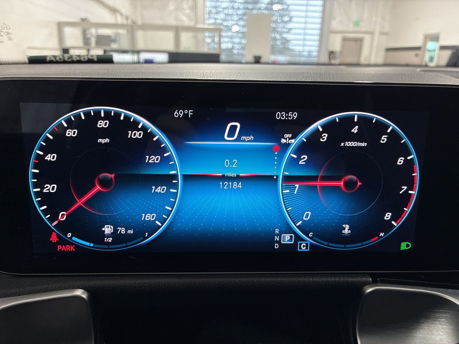 Used 2022 Mercedes-Benz GLB 250 4MATIC image 16