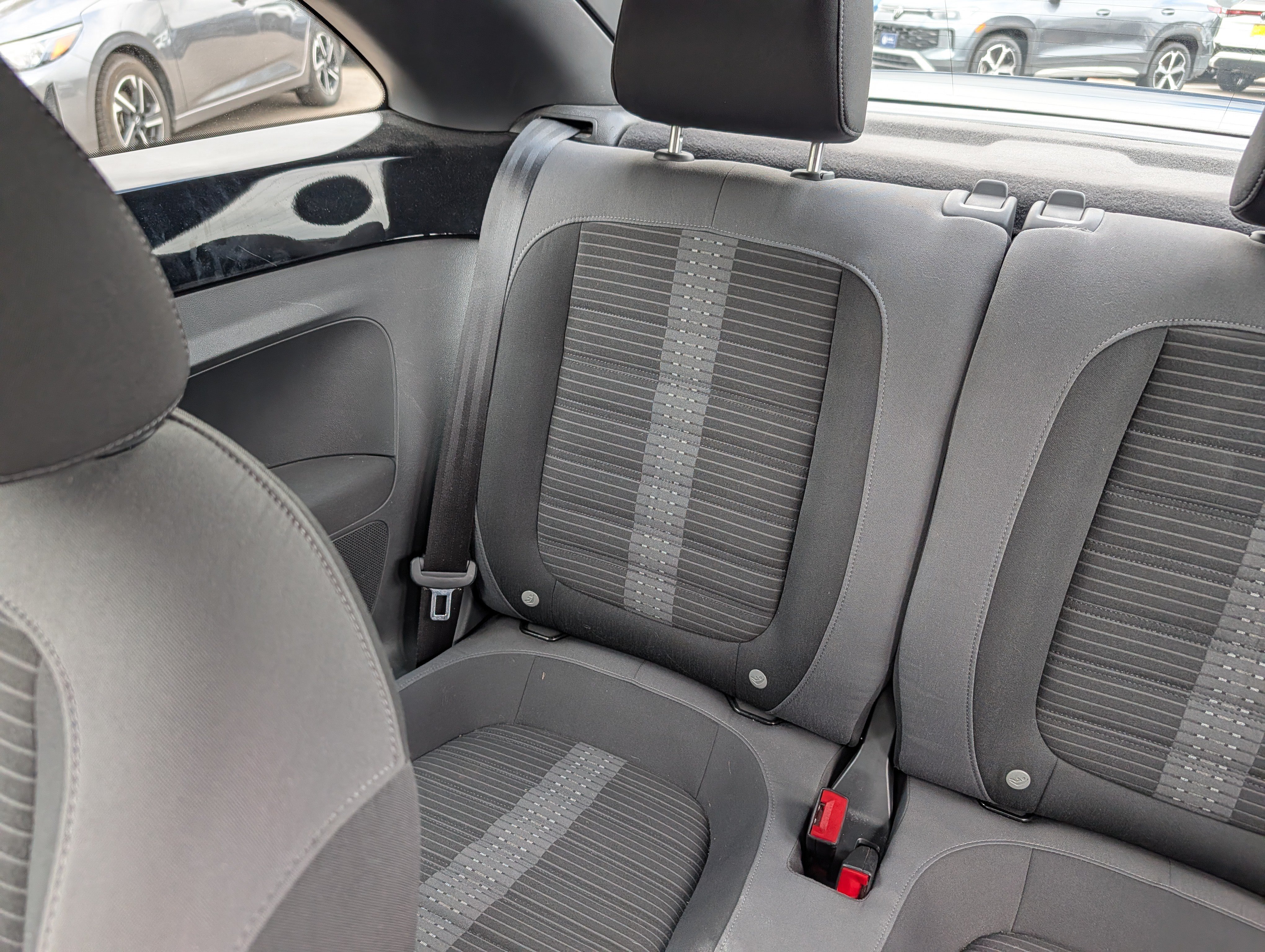 Used 2012 Volkswagen Beetle 2.0T FWD image 12