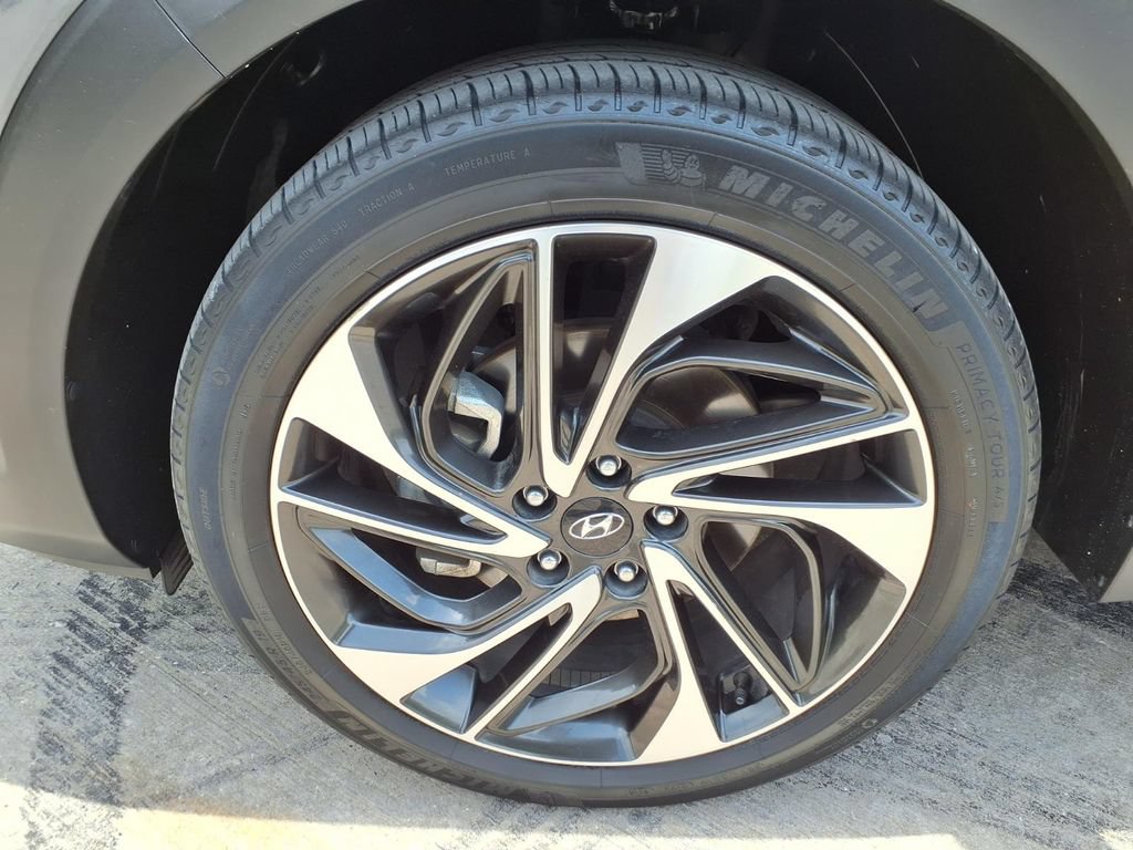 Used 2019 Hyundai Tucson Sport FWD image 9