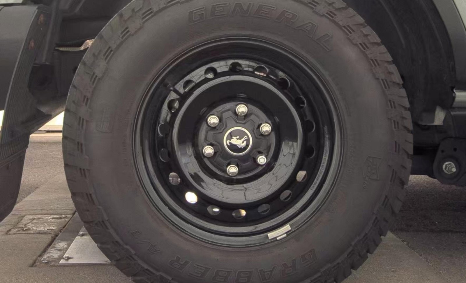 Used 2023 Ford Bronco Black Diamond AWD/4WD image 11