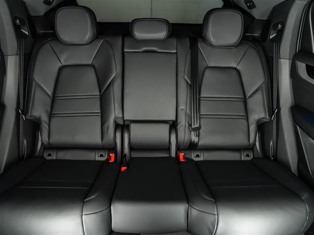 New 2026 Porsche Cayenne Coupe AWD/4WD image 32