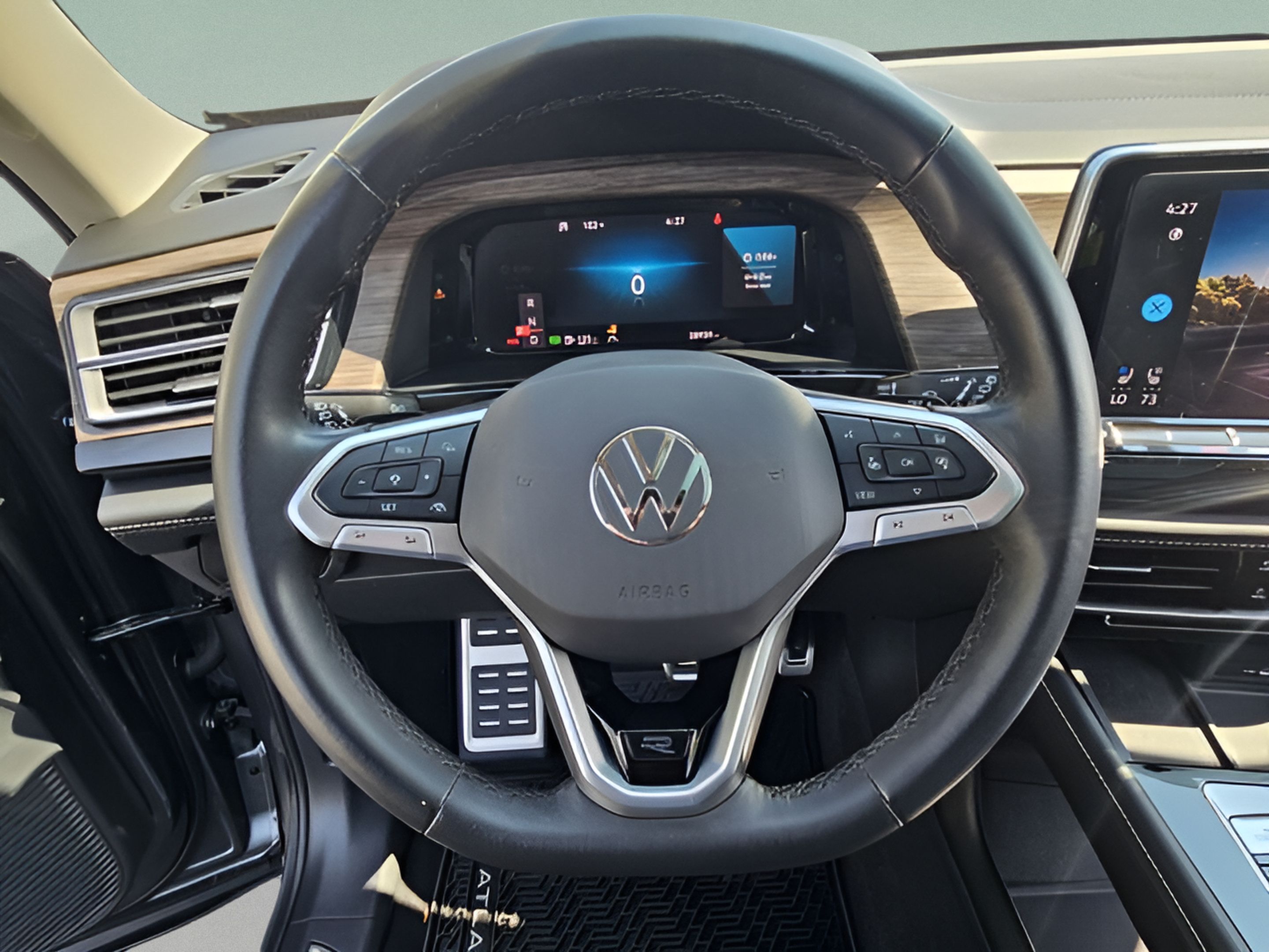 Used 2024 Volkswagen Atlas SEL Premium R-Line AWD/4WD image 24
