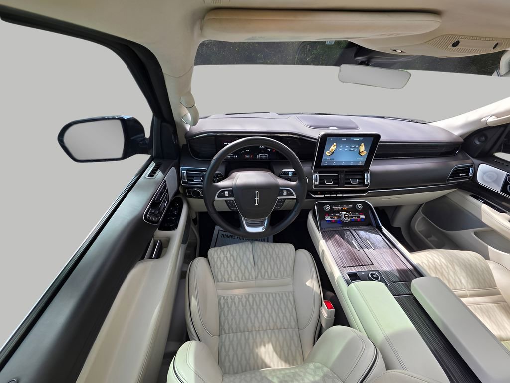 Used 2021 Lincoln Navigator Black Label w/ Cargo Convenience Package image 15