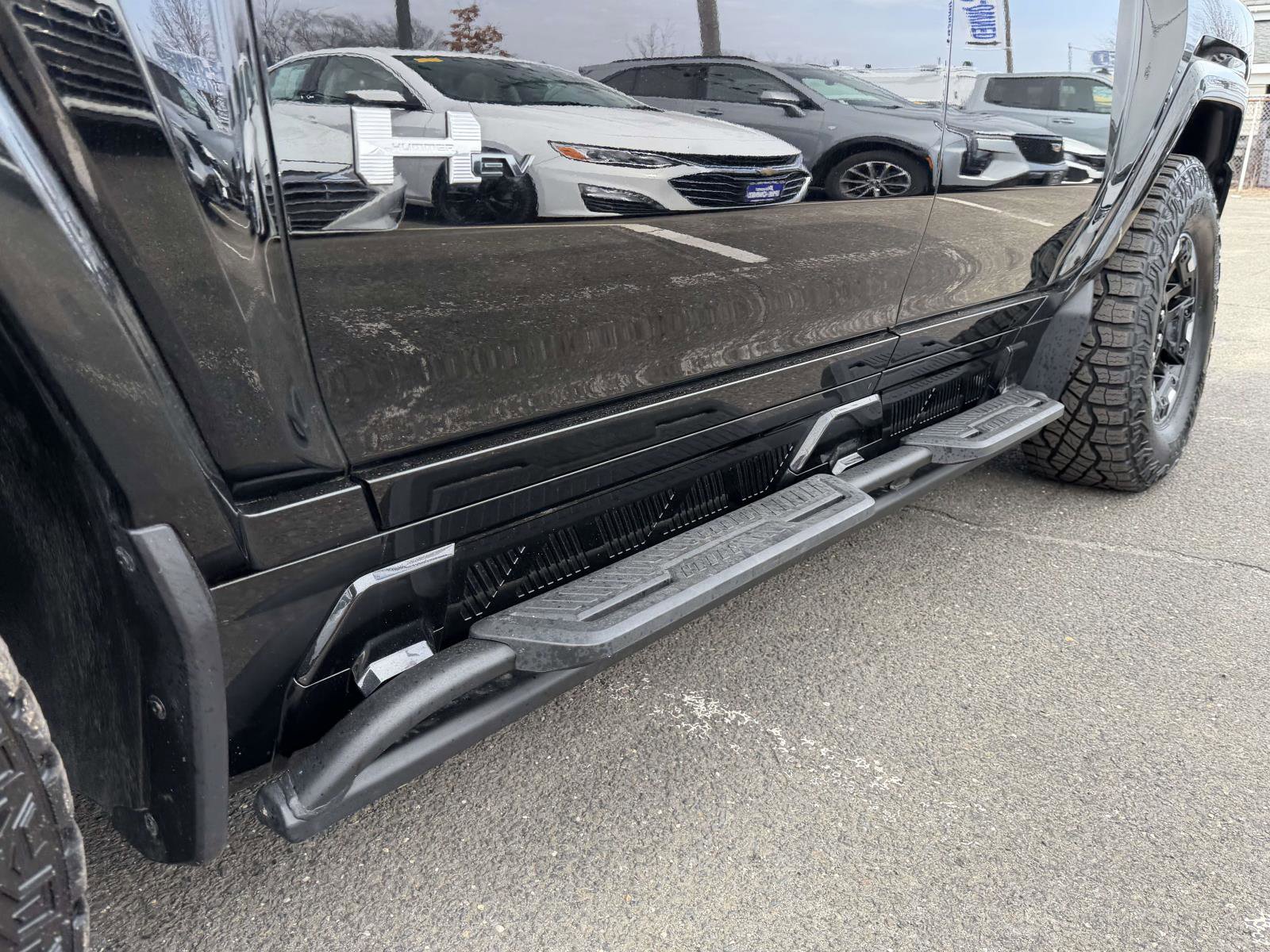 Certified 2024 GMC Hummer EV 2X w/ Extreme Off-Road Package image 8