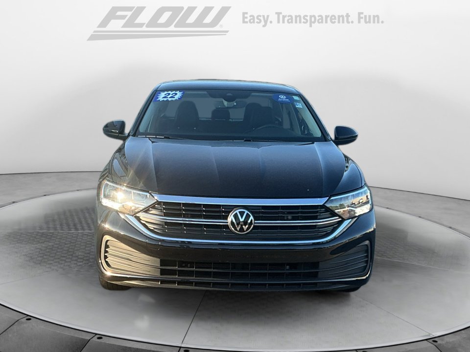 Certified 2022 Volkswagen Jetta SE image 3