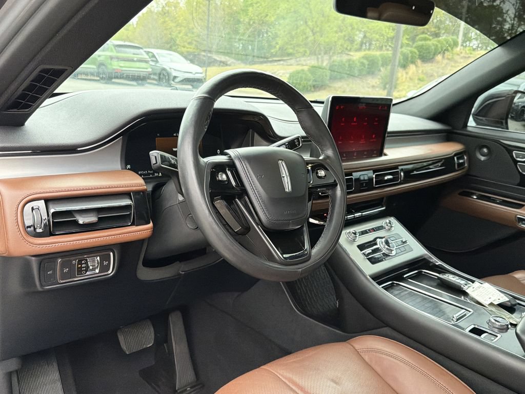Used 2022 Lincoln Aviator Reserve w/ Elements Package Plus AWD/4WD image 10
