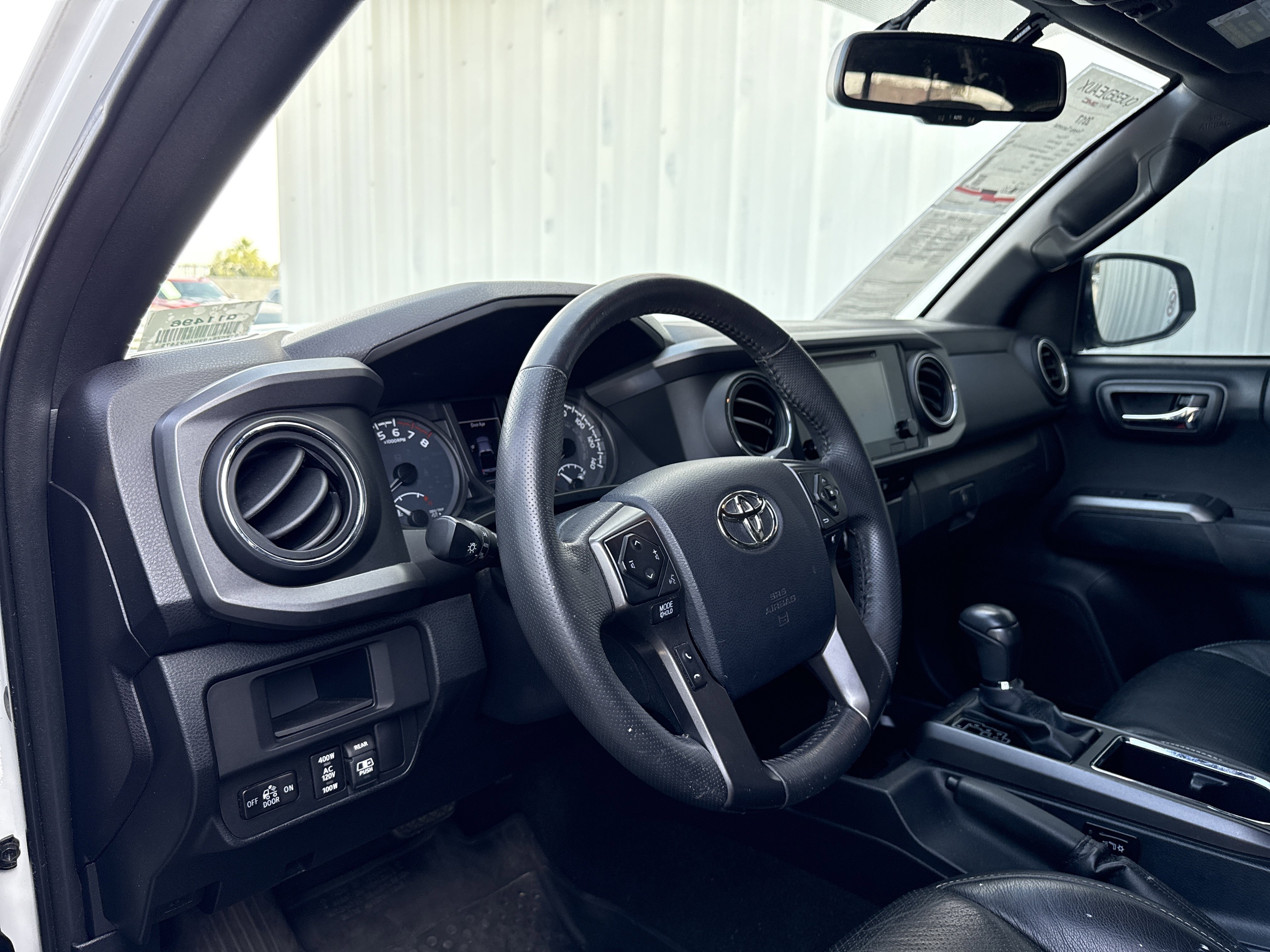 Used 2017 Toyota Tacoma TRD Sport w/ Premium & Technology Package image 15