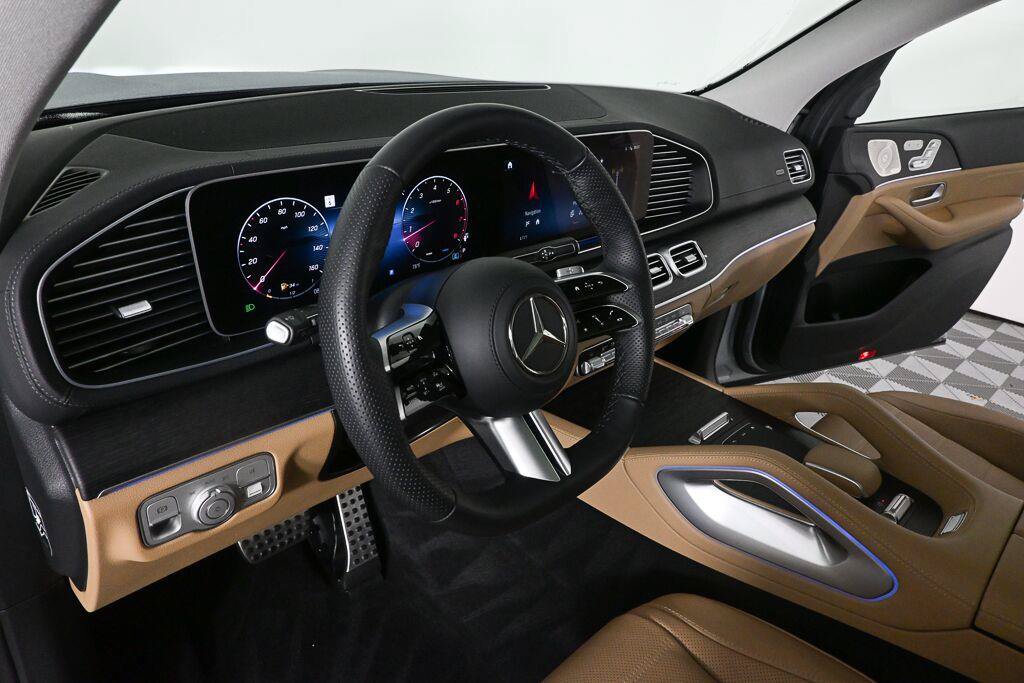 Certified 2026 Mercedes-Benz GLS 450 4MATIC image 6