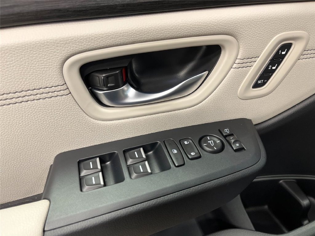 New 2026 Honda Pilot Touring image 13