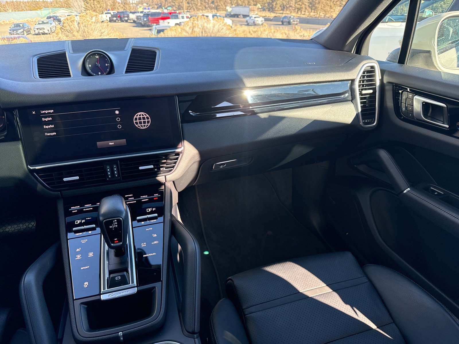 Used 2022 Porsche Cayenne Base image 17