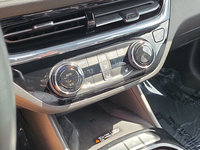 Used 2025 Buick Envista Sport Touring w/ Convenience I Package FWD image 23