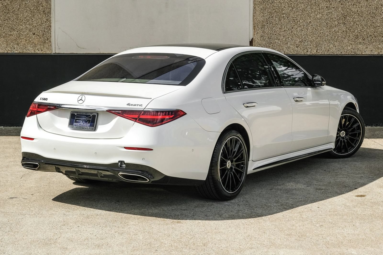 Used 2022 Mercedes-Benz S 580 4MATIC Sedan w/ AMG Line Package image 7