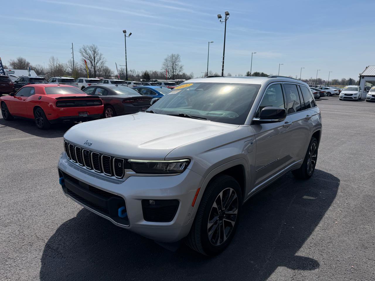 Used 2022 Jeep Grand Cherokee Overland w/ Advanced Protech Group III image 9