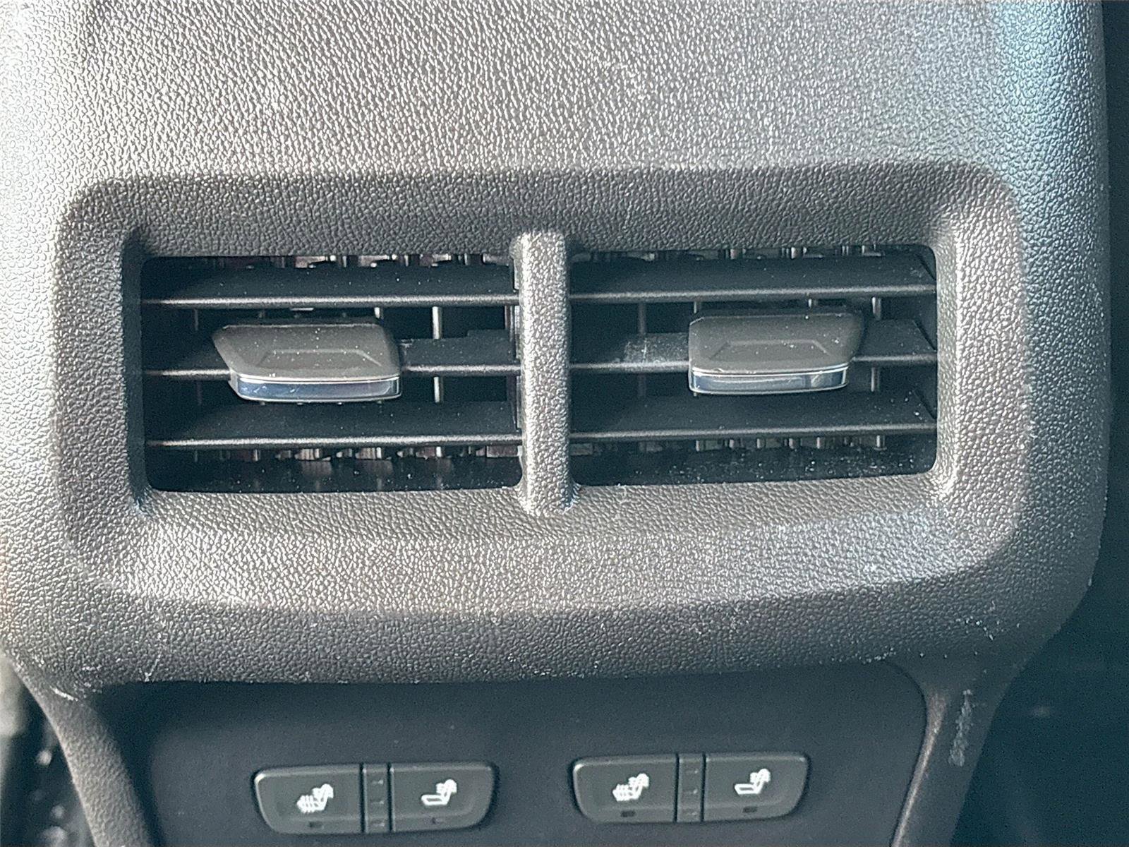 Used 2018 GMC Terrain Denali w/ Advanced Safety Package AWD/4WD image 27