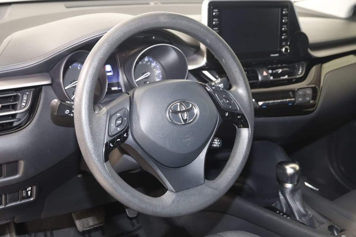 Used 2021 Toyota C-HR LE FWD image 6