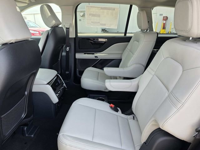 New 2026 Lincoln Aviator 2WD image 7