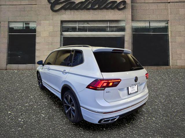 Used 2024 Volkswagen Tiguan SEL R-Line image 3