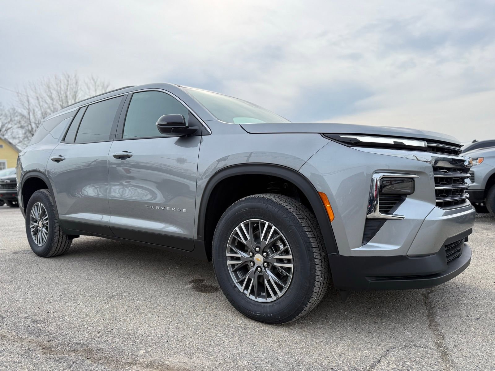 New 2026 Chevrolet Traverse LT image 9