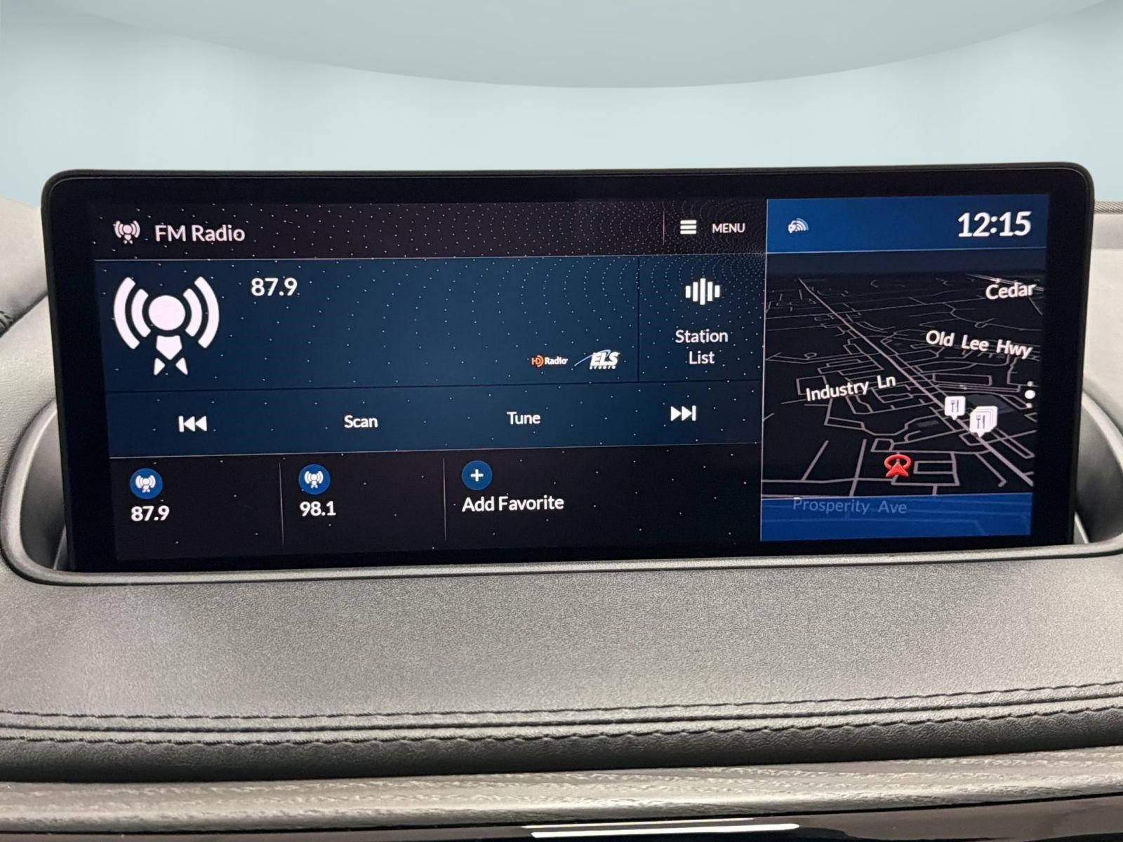 Used 2023 Acura MDX SH-AWD w/ Advance Package image 21