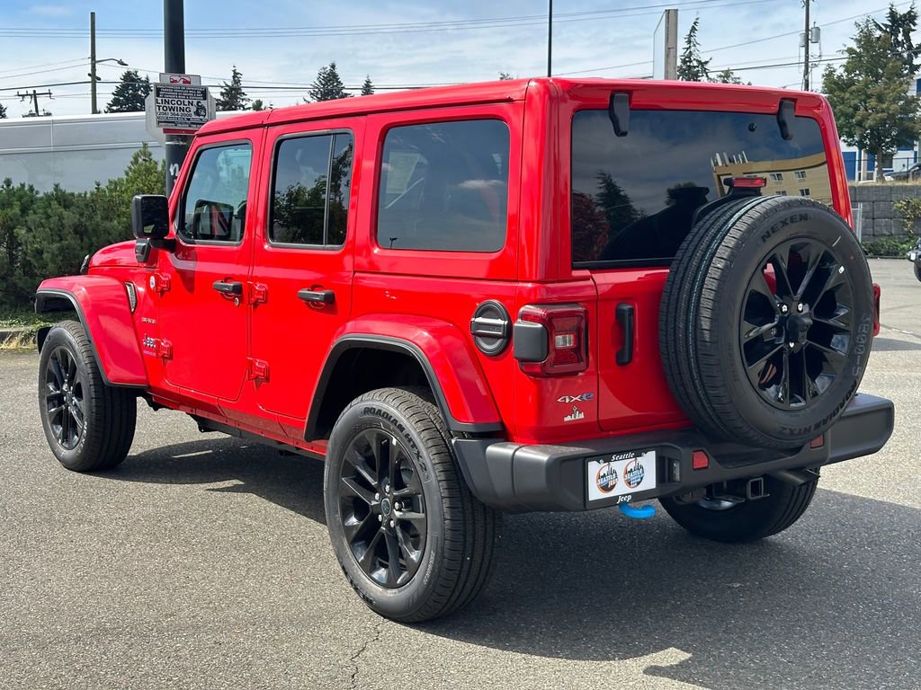 New 2024 Jeep Wrangler Unlimited Sahara w/ Technology Group image 6