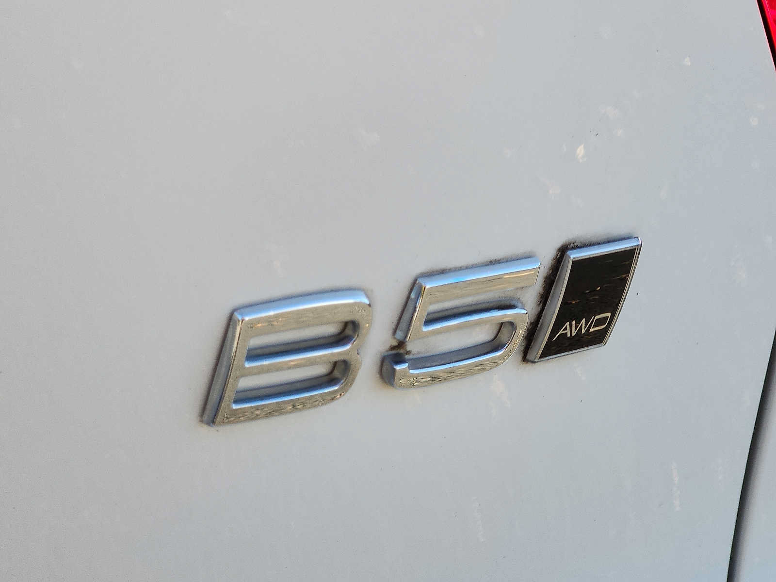 Certified 2024 Volvo XC40 B5 Plus w/ Protection Package Premier AWD/4WD image 29