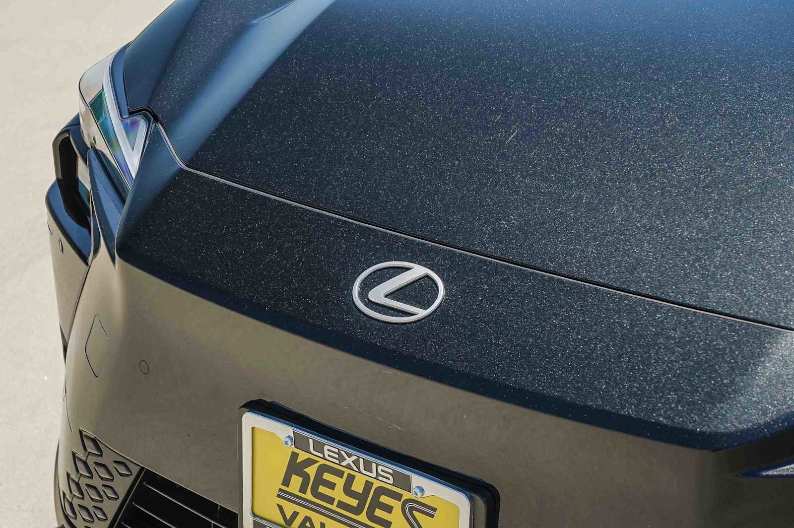 New 2026 Lexus ES 350e FWD image 9