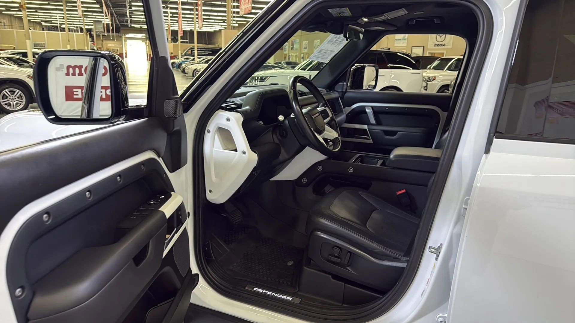 Used 2021 Land Rover Defender 110 X-Dynamic HSE AWD/4WD image 16