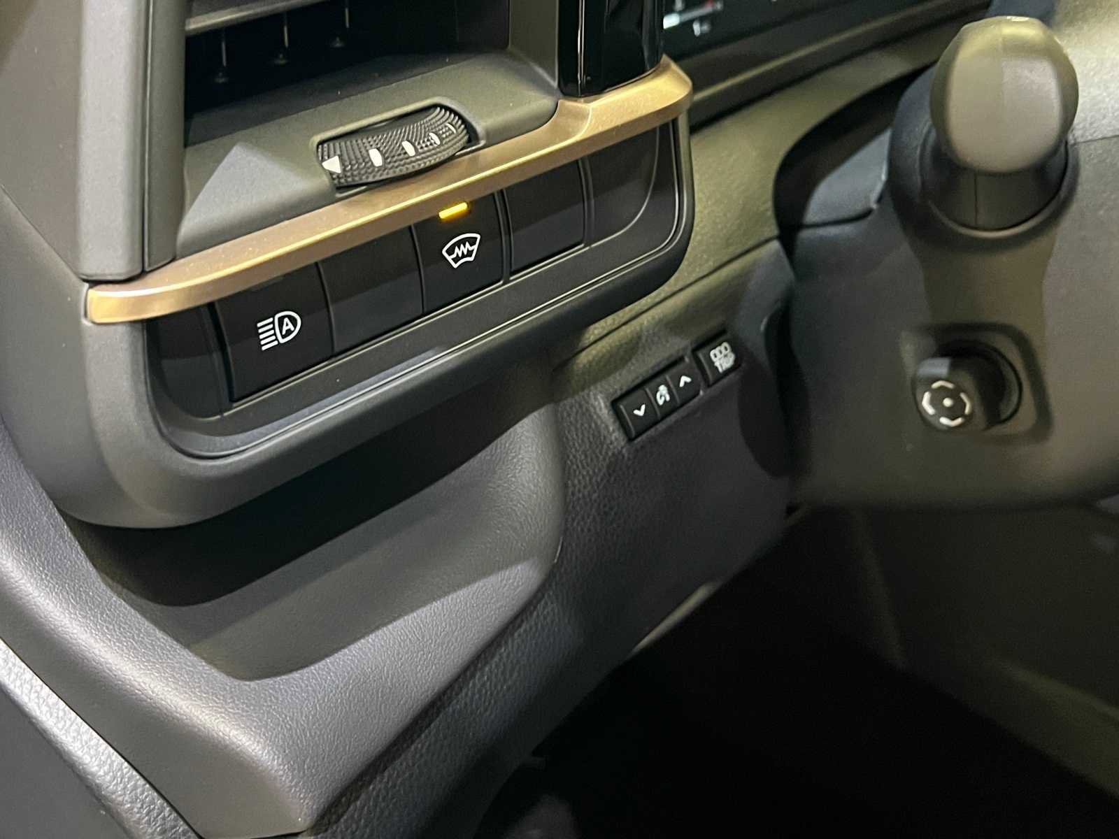 New 2026 Toyota Crown Platinum image 16