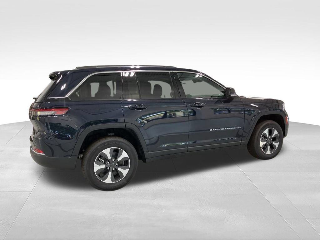 New 2024 Jeep Grand Cherokee Limited 4xe w/ Luxury Tech Group II AWD/4WD image 4