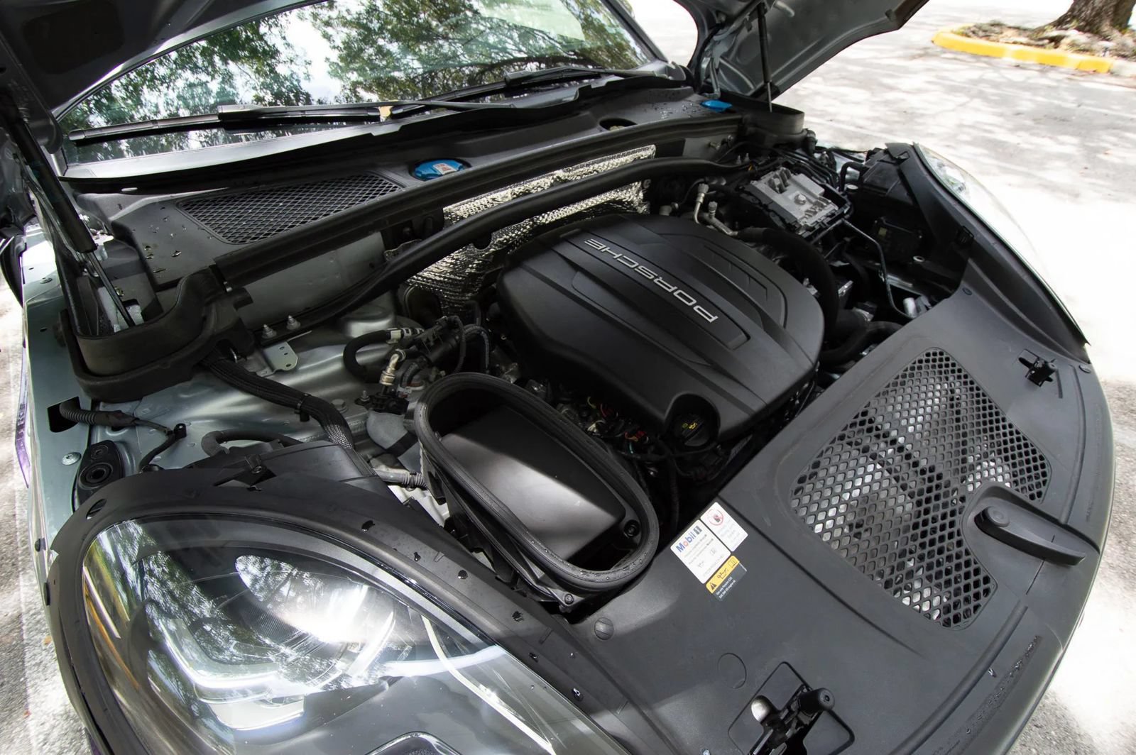 Used 2021 Porsche Macan w/ Premium Package Plus AWD/4WD image 74