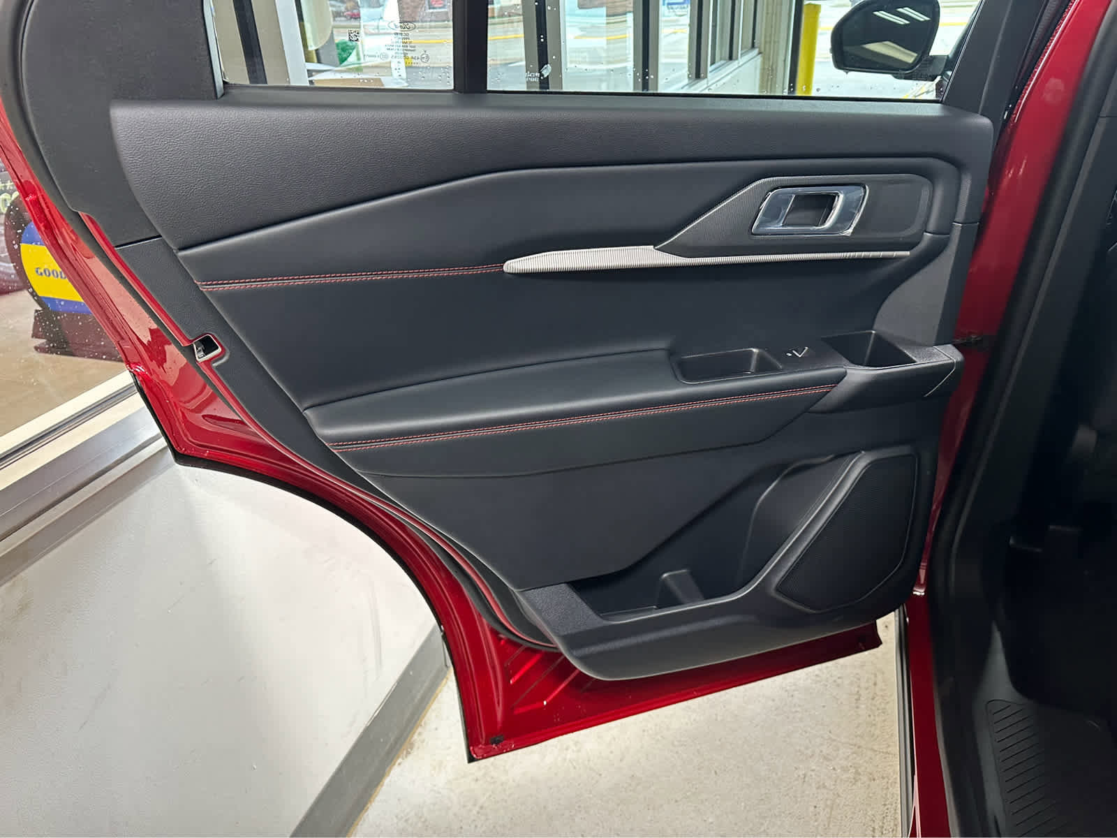 New 2026 Ford Explorer ST-Line image 30