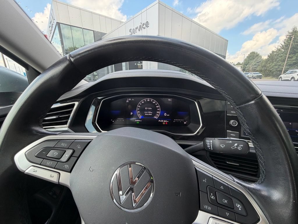 Used 2024 Volkswagen Jetta SE FWD image 10