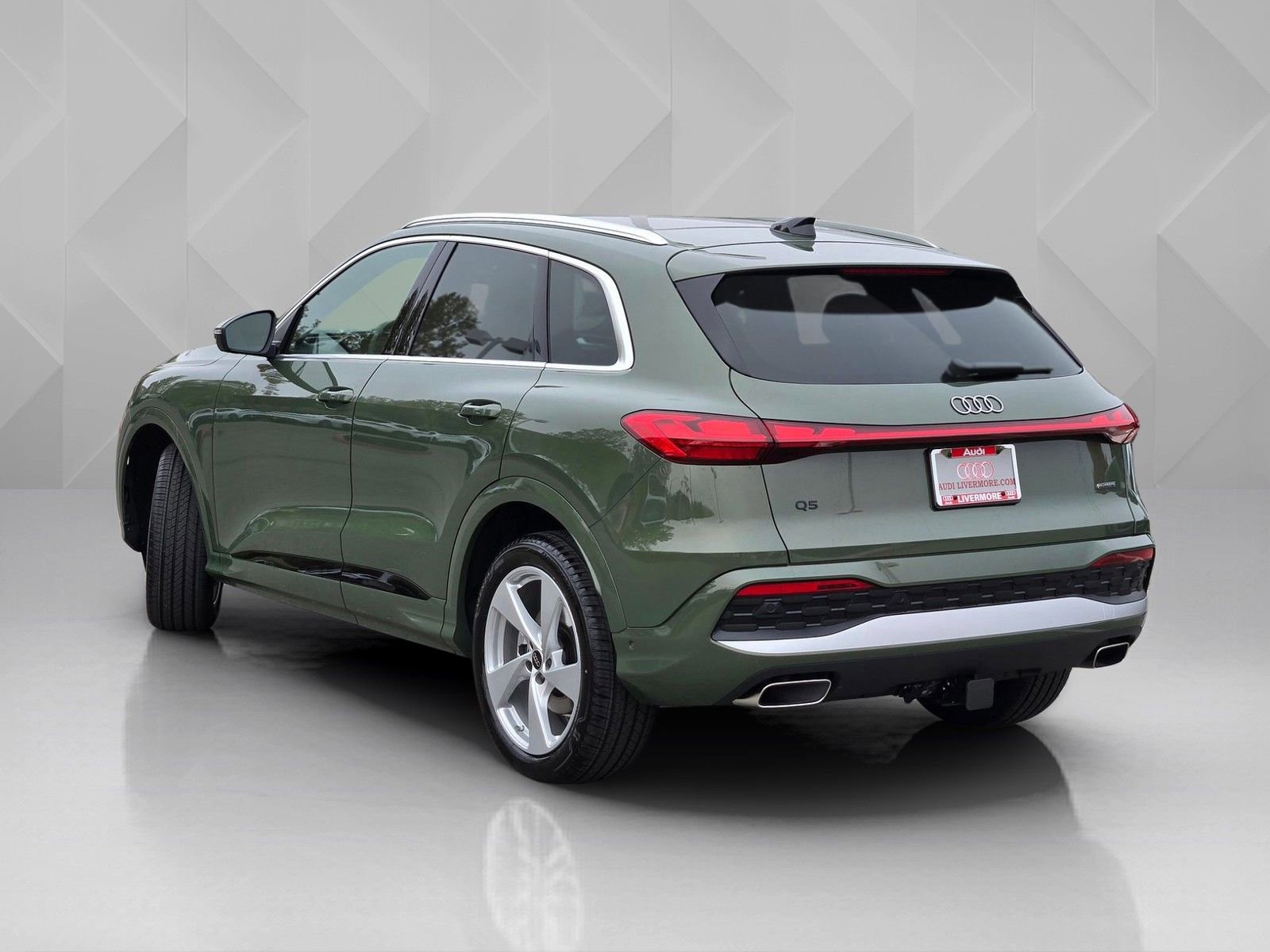 Used 2025 Audi Q5 Prestige AWD/4WD image 4