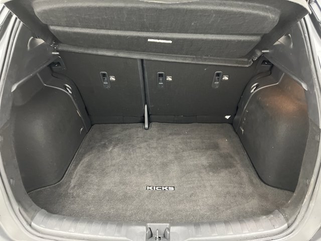 Used 2020 Nissan Kicks SR w/ SR Premium Package FWD image 18