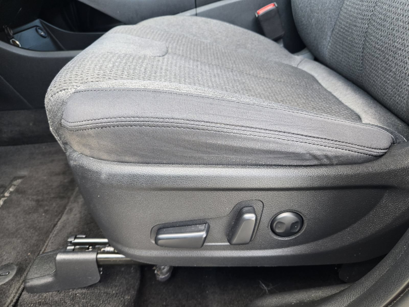 Used 2023 Hyundai Santa Fe SEL FWD image 24