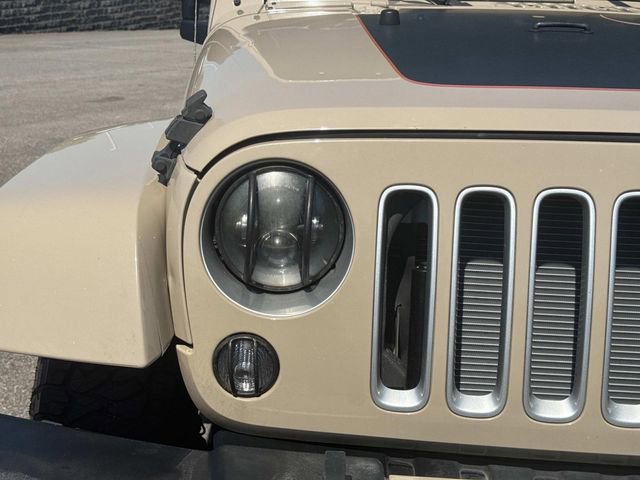 Used 2016 Jeep Wrangler Unlimited Sahara AWD/4WD image 11