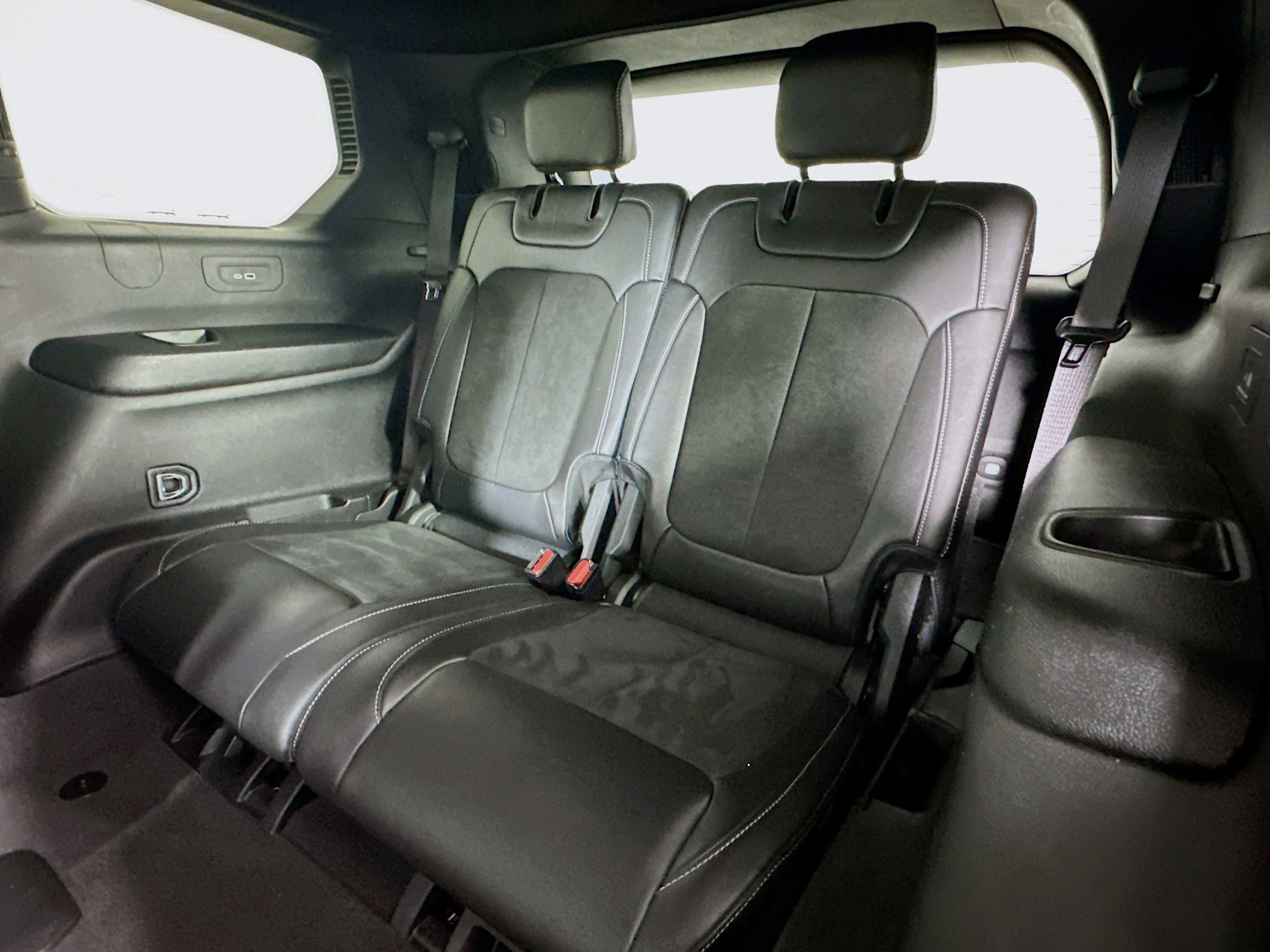 Used 2022 Jeep Grand Cherokee L Laredo image 28